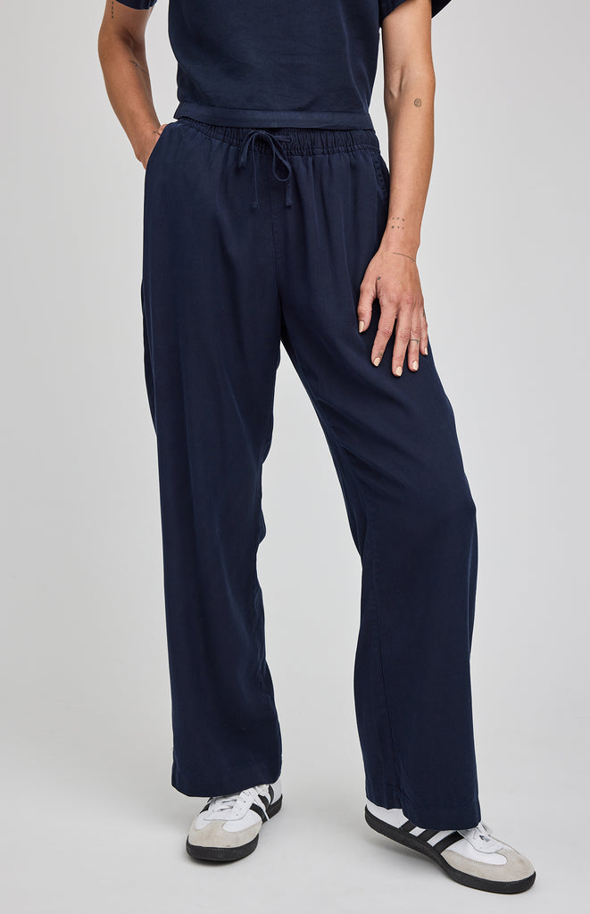 Gentle Fawn Gabriel Navy